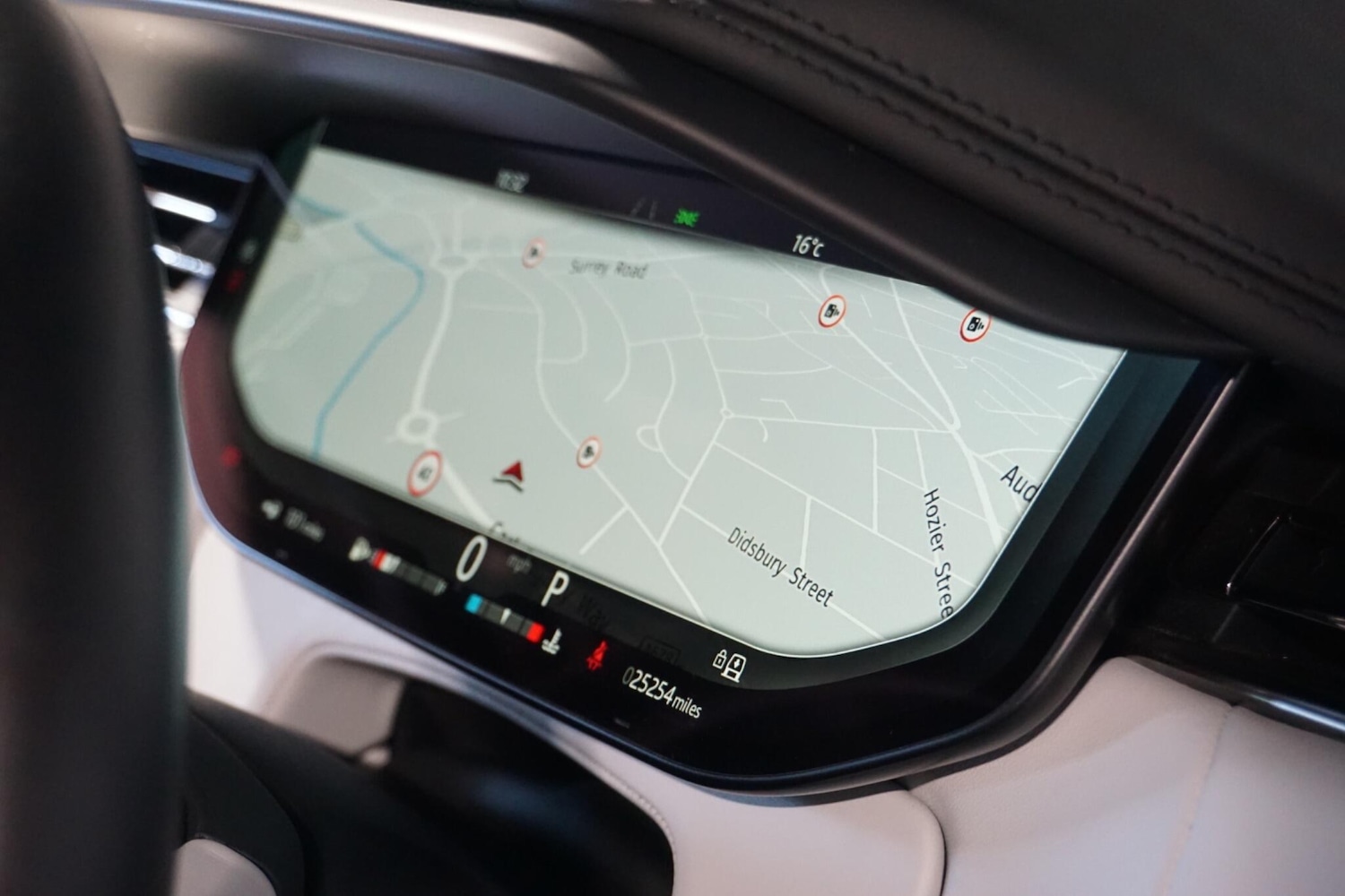 Used Land Rover Range Rover Sport 2024 for sale - 77940396: Photo 18