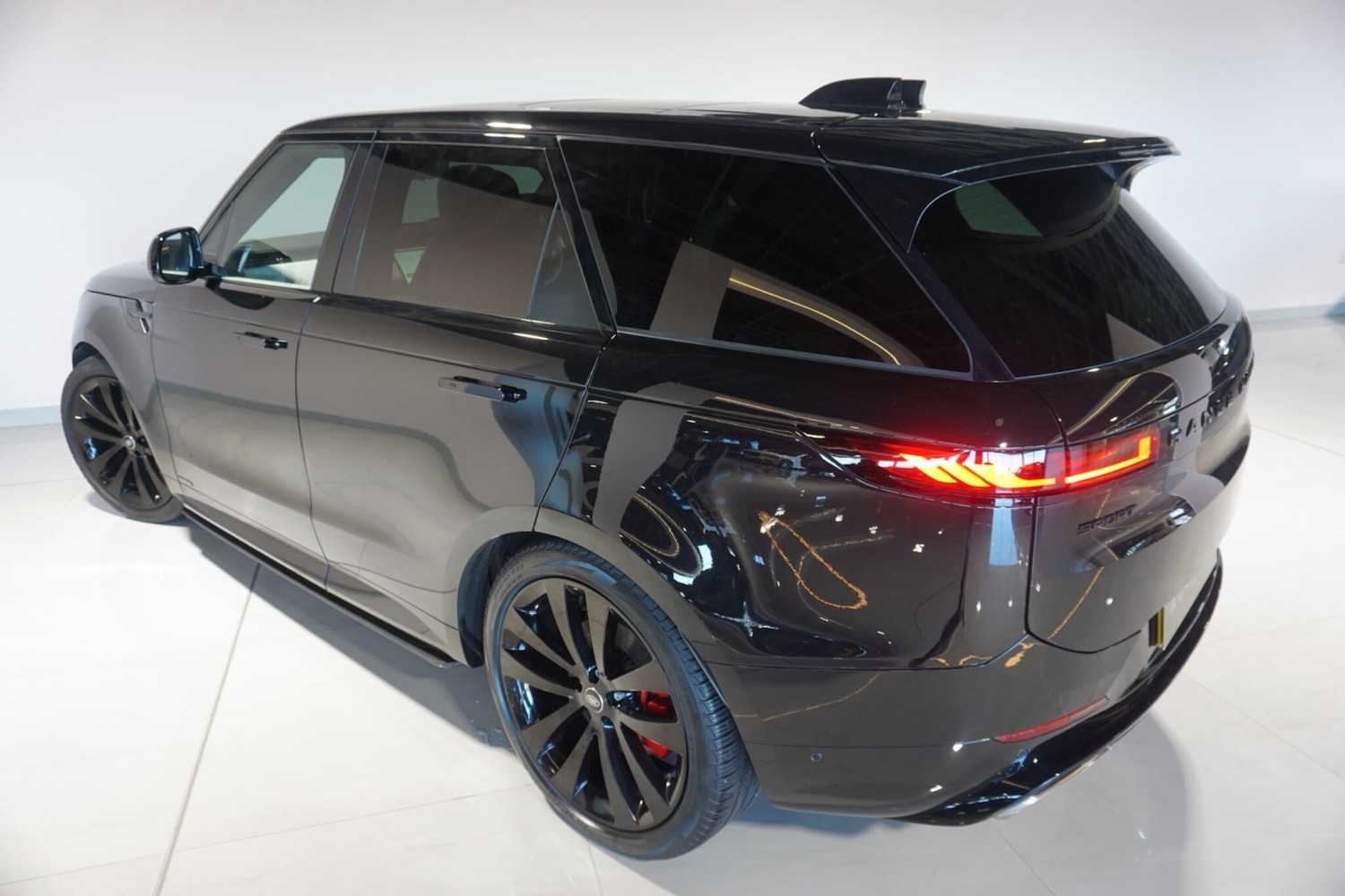 Used Land Rover Range Rover Sport 2024 for sale - 77940396: Photo 40