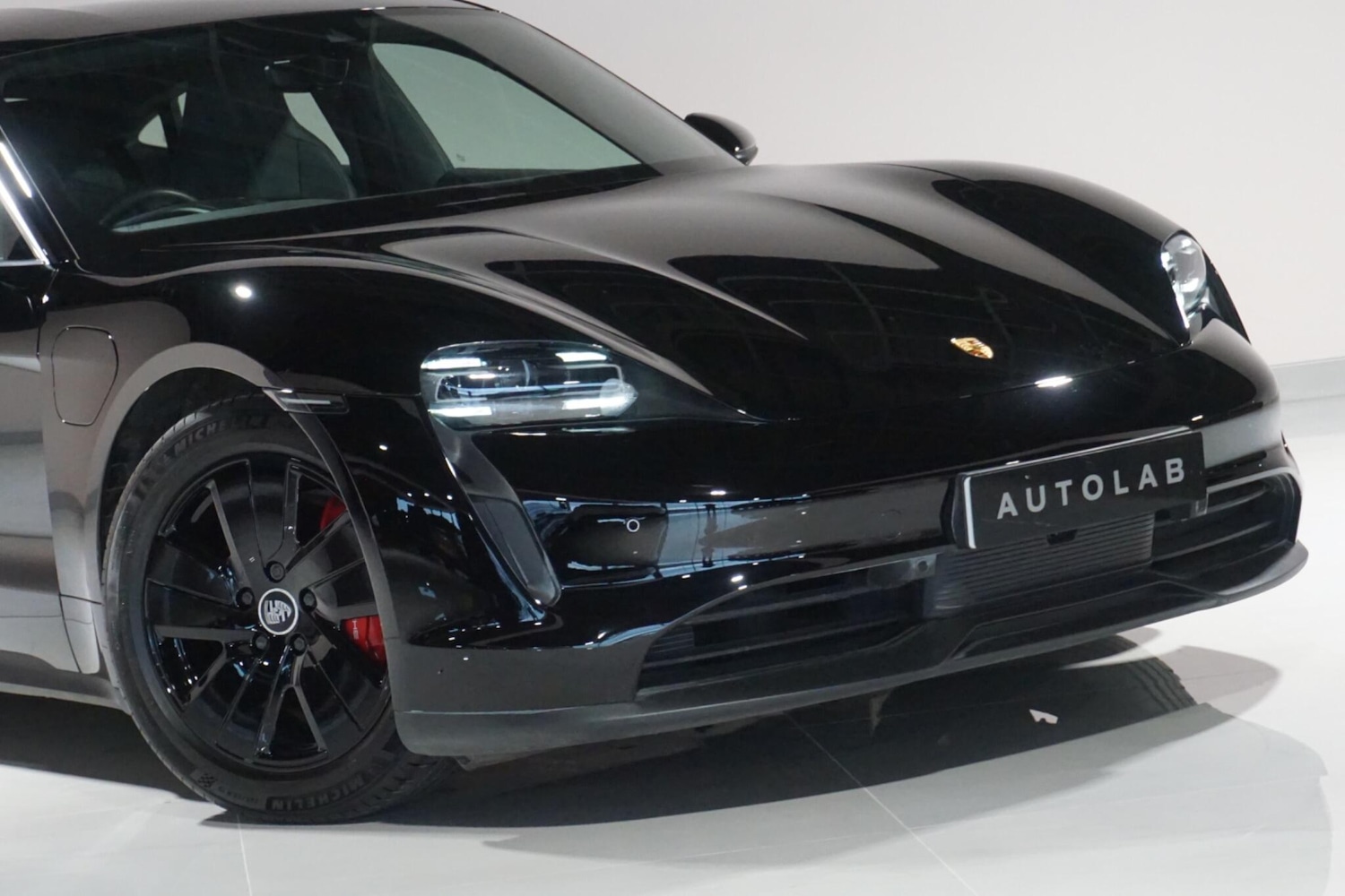 Used Porsche Taycan 2021 for sale - 77155389: Photo 35