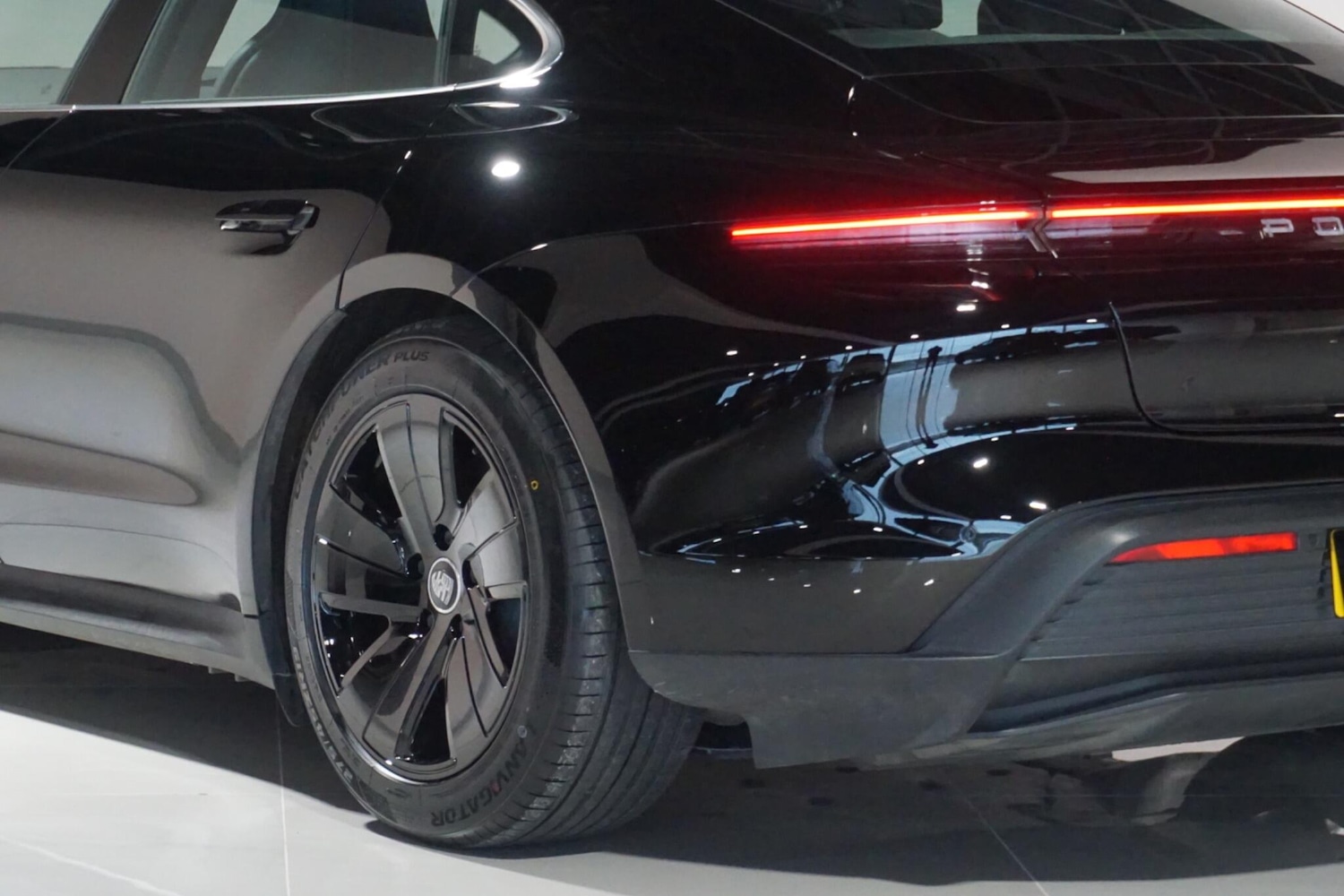 Used Porsche Taycan 2021 for sale - 77155389: Photo 42