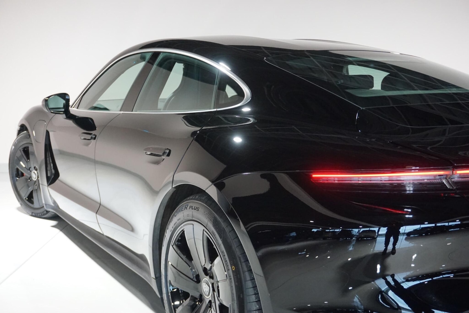 Used Porsche Taycan 2021 for sale - 77155389: Photo 46