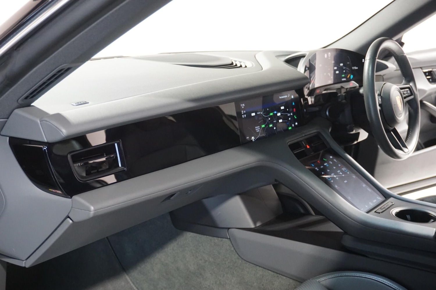 Used Porsche Taycan 2021 for sale - 77155389: Photo 49