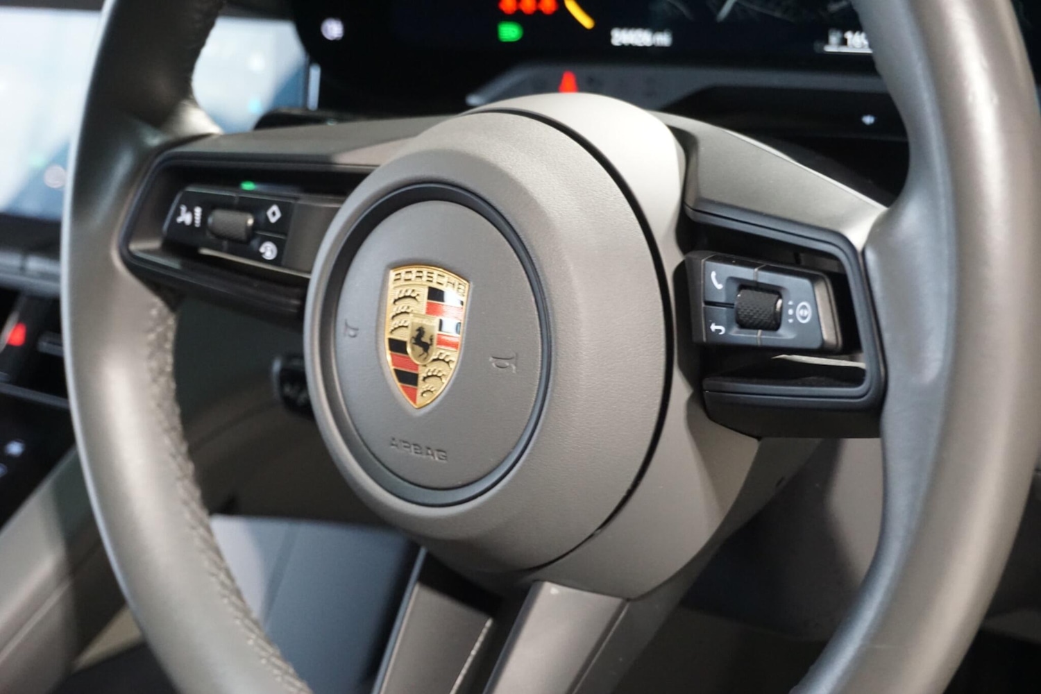 Used Porsche Taycan 2021 for sale - 77155389: Photo 53