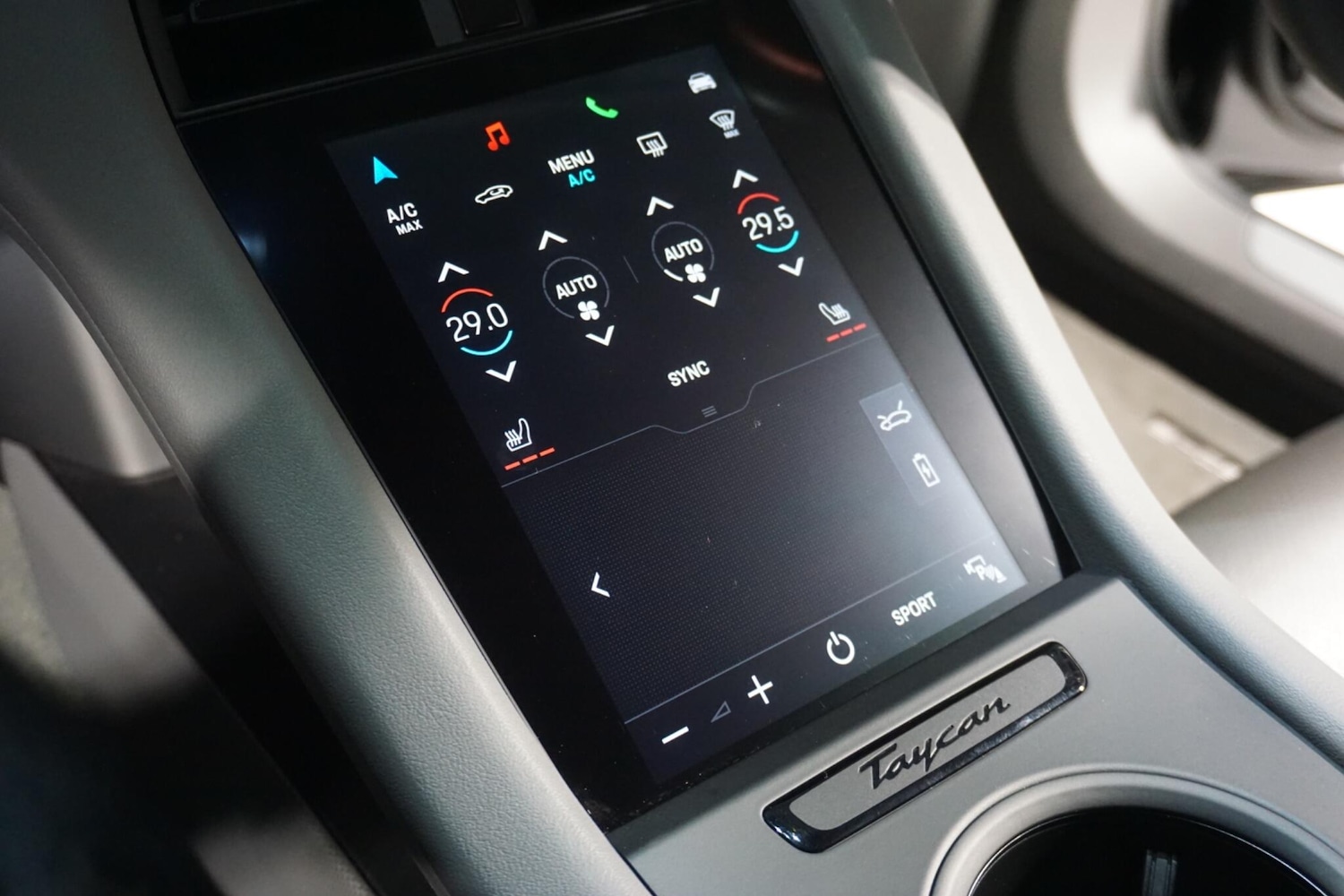 Used Porsche Taycan 2021 for sale - 77155389: Photo 60