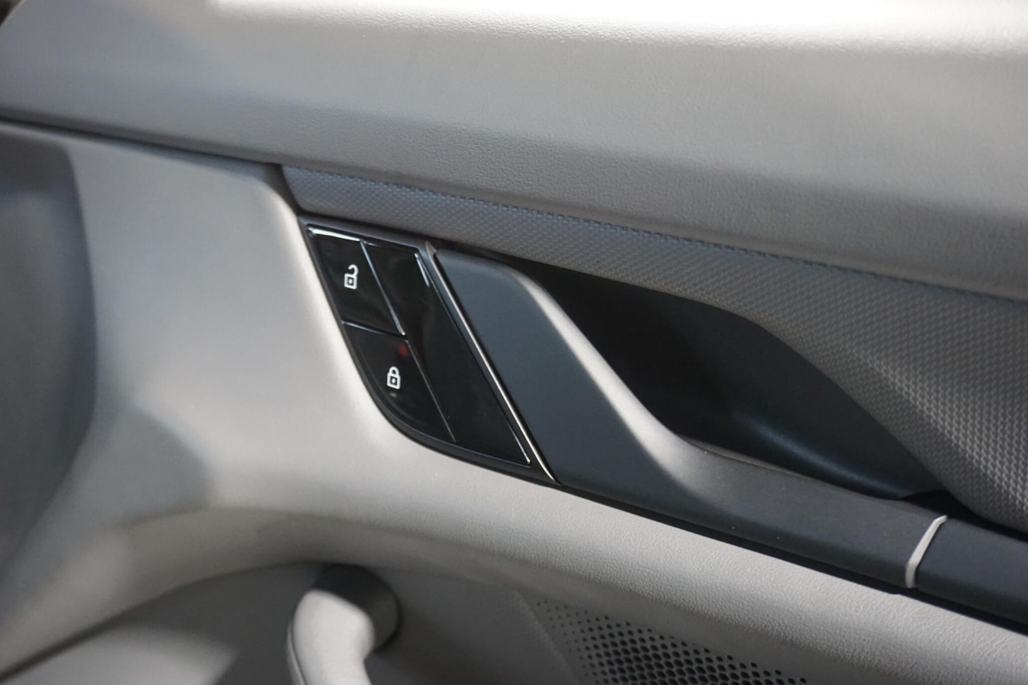 Used Porsche Taycan 2021 for sale - 77155389: Photo 61