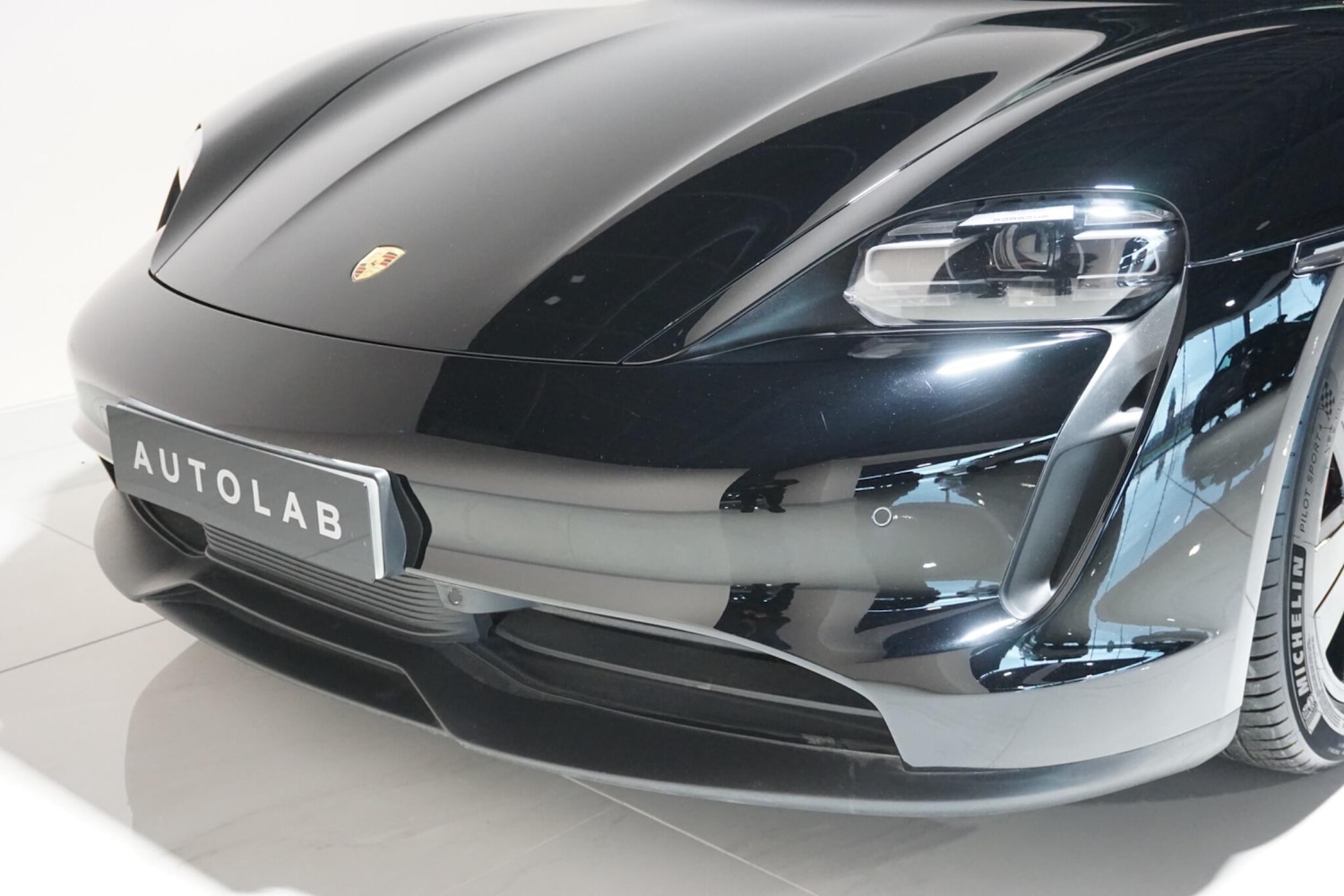 Used Porsche Taycan 2021 for sale - 77155389: Photo 63