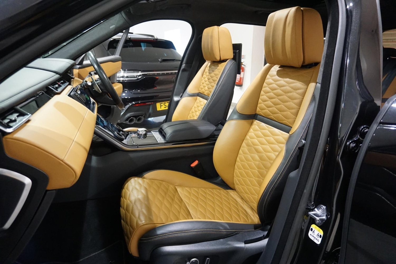 Used Land Rover Range Rover Velar 2019 for sale - 76360080: Photo 52