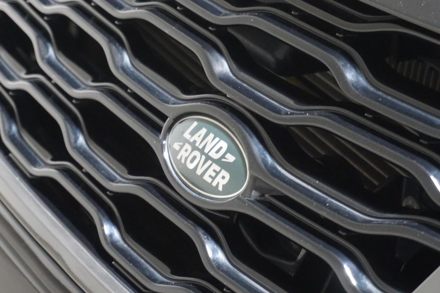 Used Land Rover Range Rover Velar 2019 for sale - 76360080: Photo 77