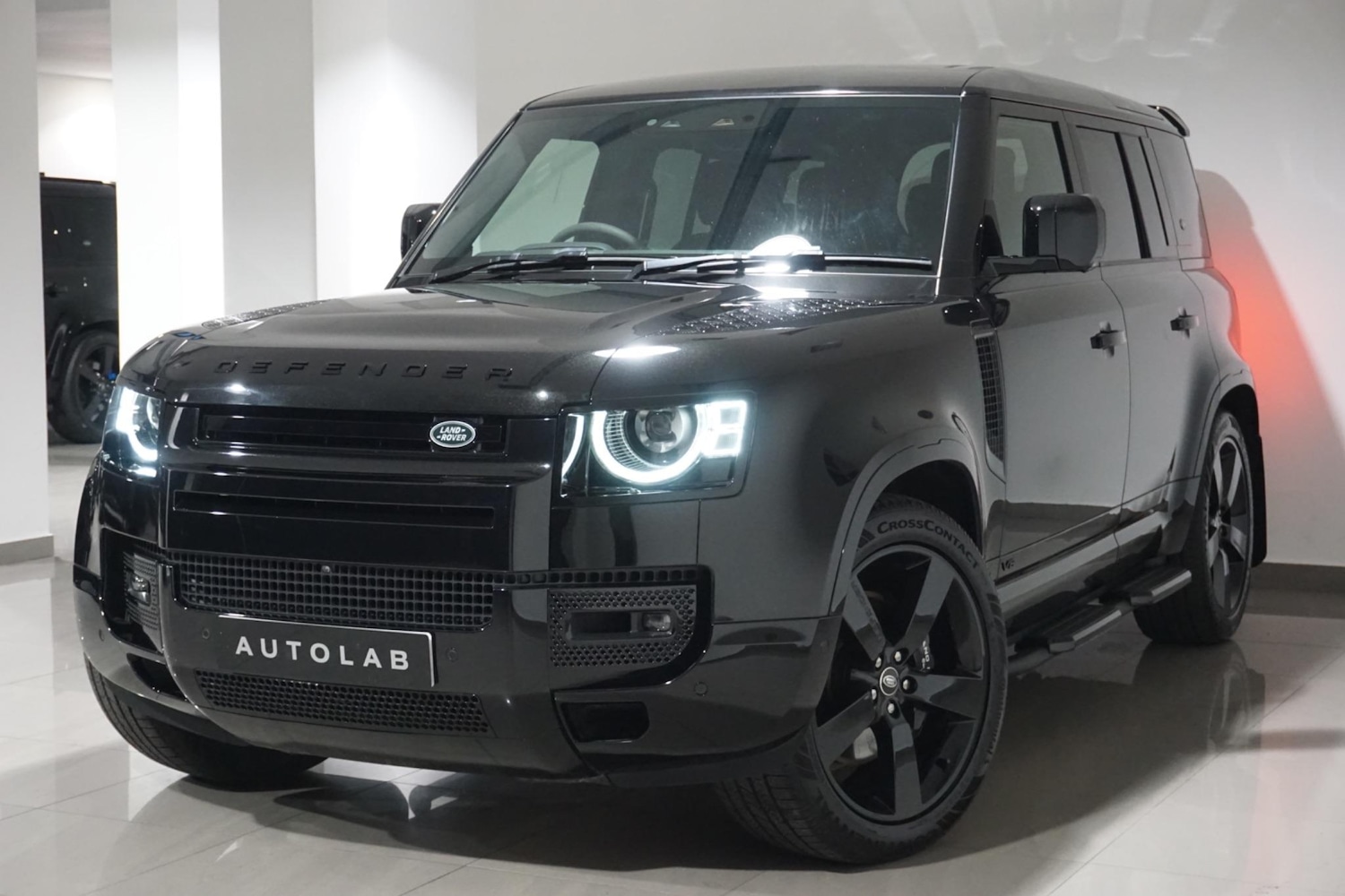 Used Land Rover Defender 110 for sale - 76996251: Photo 25