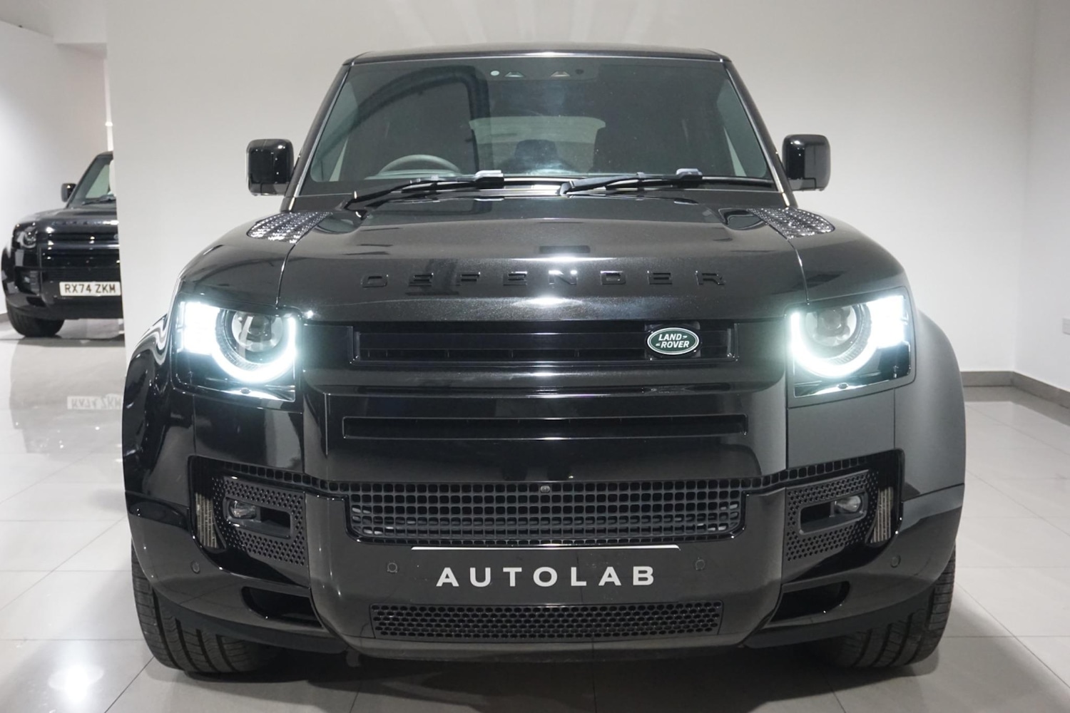 Used Land Rover Defender 110 for sale - 76996251: Photo 28