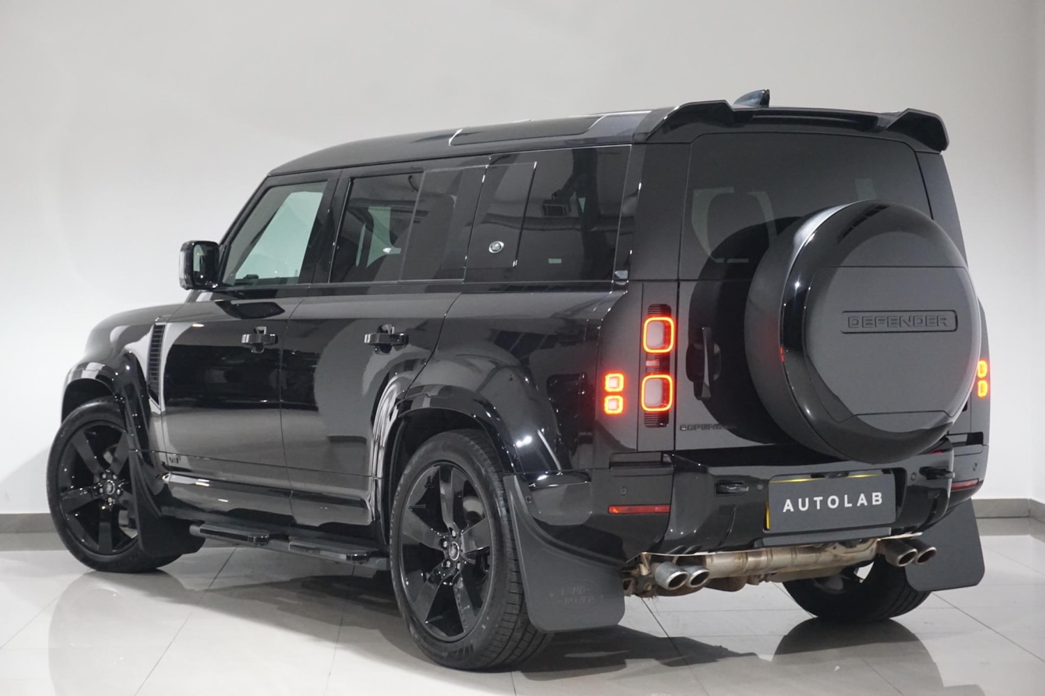 Used Land Rover Defender 110 for sale - 76996251: Photo 43