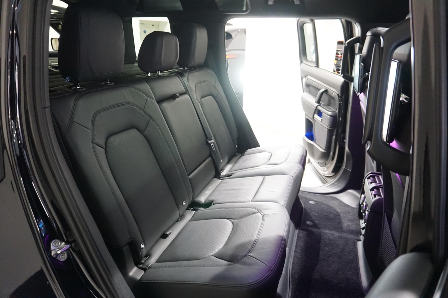 Used Land Rover Defender 110 for sale - 76996251: Photo 59