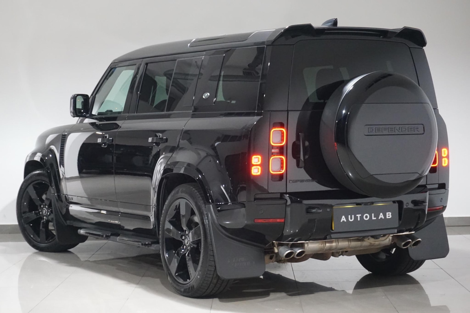 Used Land Rover Defender 110 for sale - 76996251: Photo 6