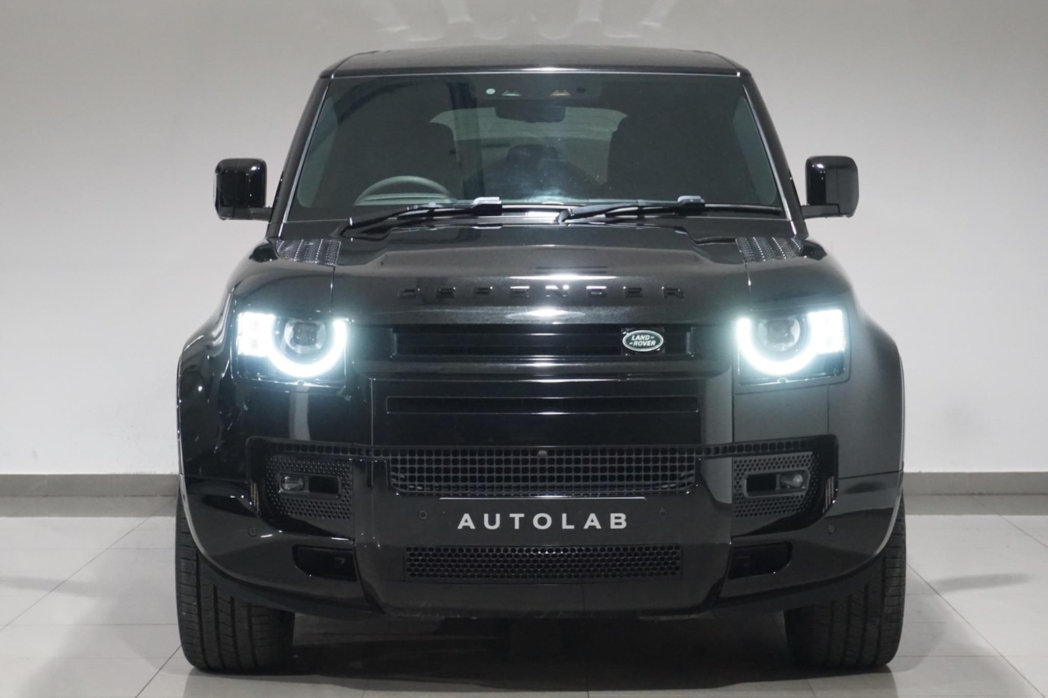 Used Land Rover Defender 110 for sale - 76996251: Photo 7