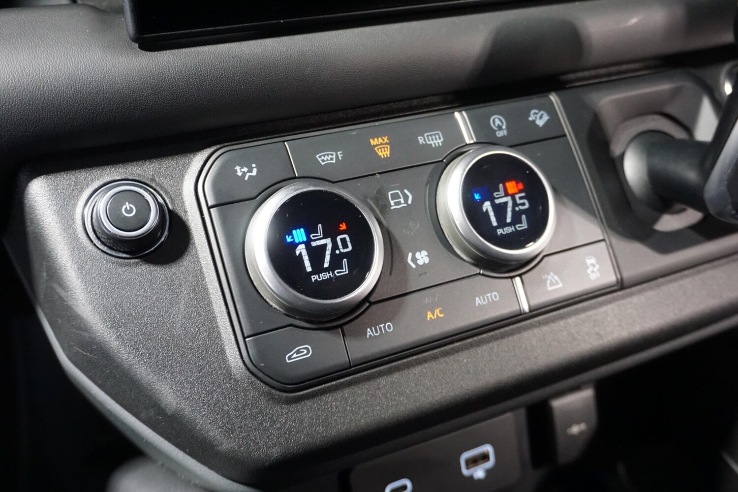 Used Land Rover Defender 90 for sale - 78115763: Photo 60