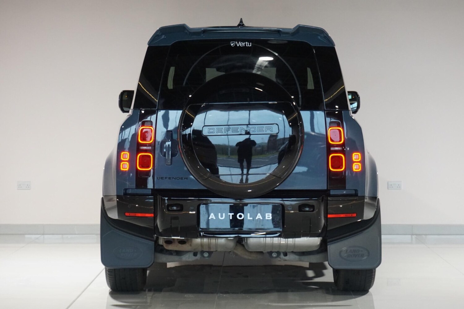 Used Land Rover Defender 90 for sale - 78115763: Photo 8