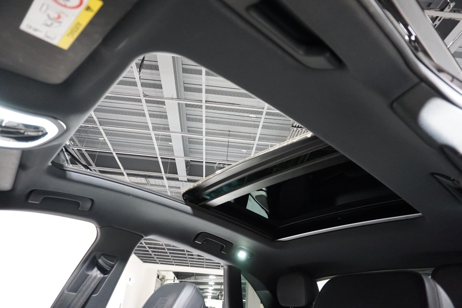 Used Porsche Macan 2023 for sale - 78006515: Photo 12