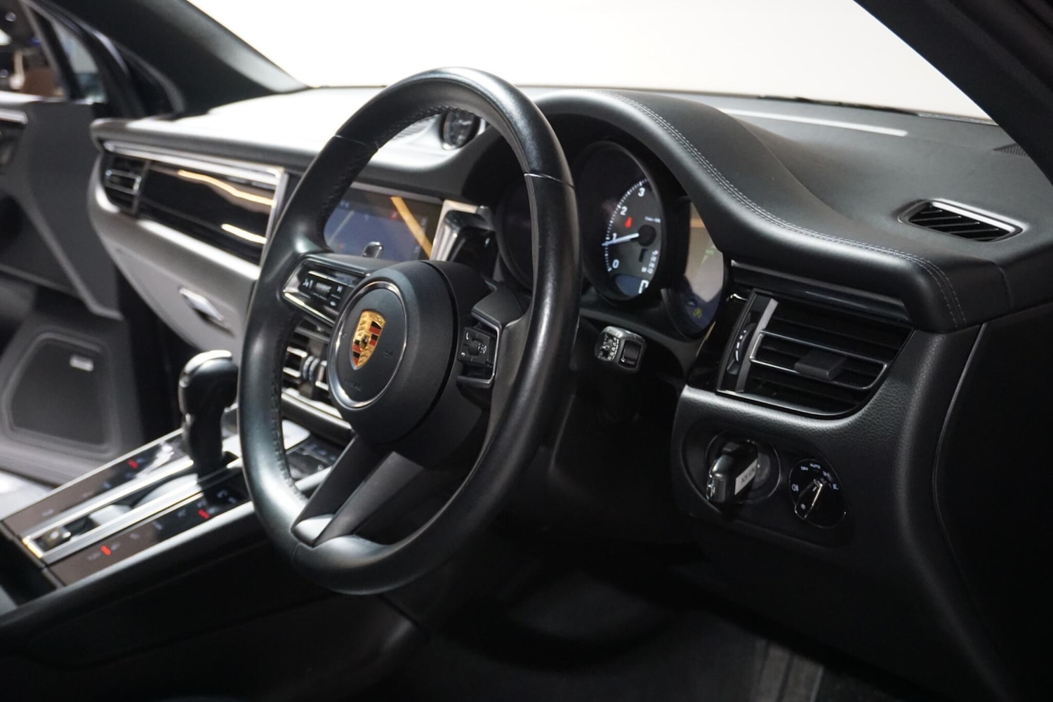 Used Porsche Macan 2023 for sale - 78006515: Photo 14