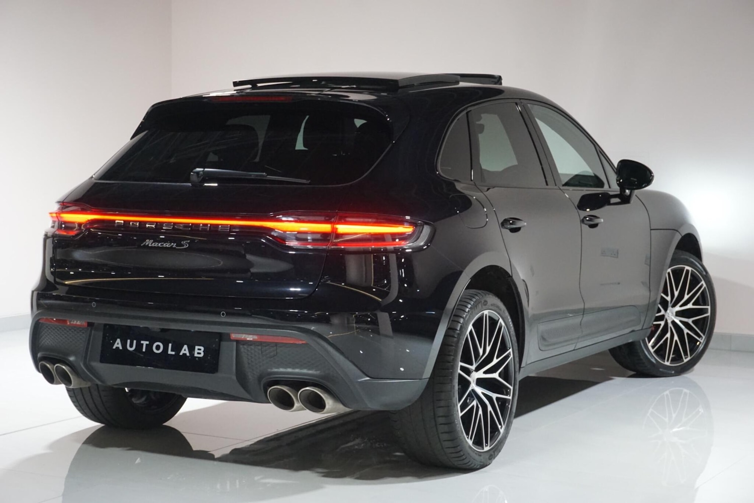 Used Porsche Macan 2023 for sale - 78006515: Photo 21