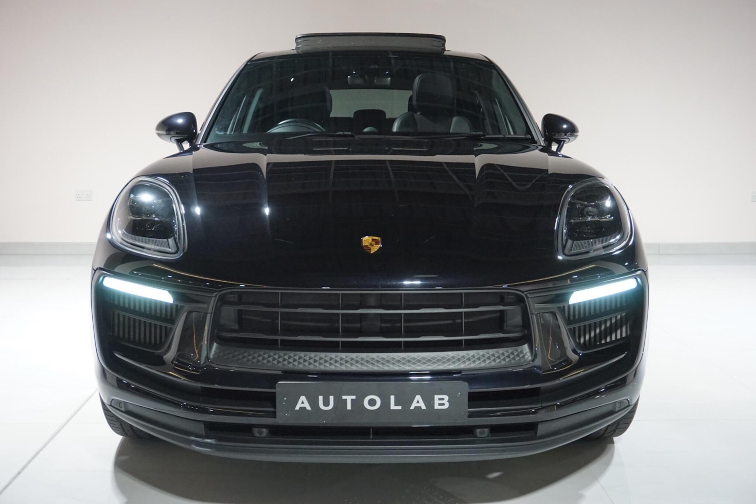 Used Porsche Macan 2023 for sale - 78006515: Photo 23