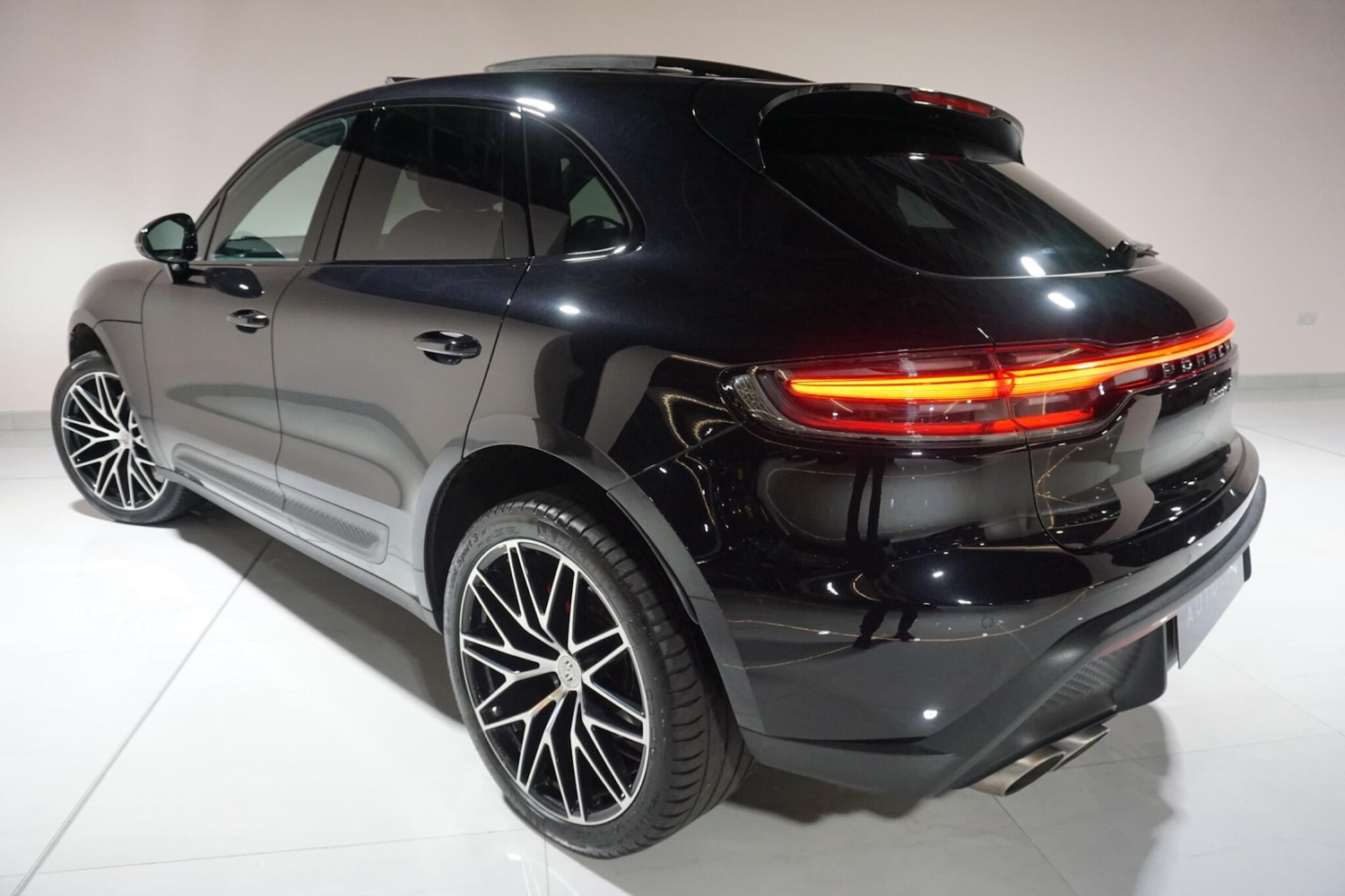Used Porsche Macan 2023 for sale - 78006515: Photo 25