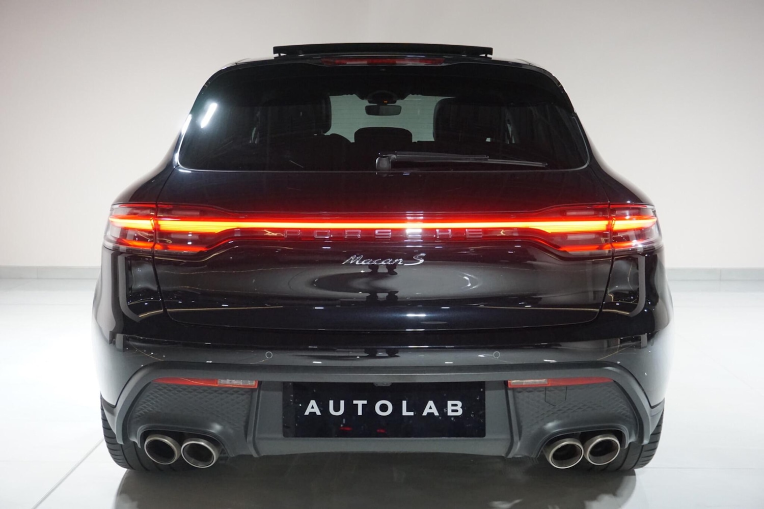Used Porsche Macan 2023 for sale - 78006515: Photo 26