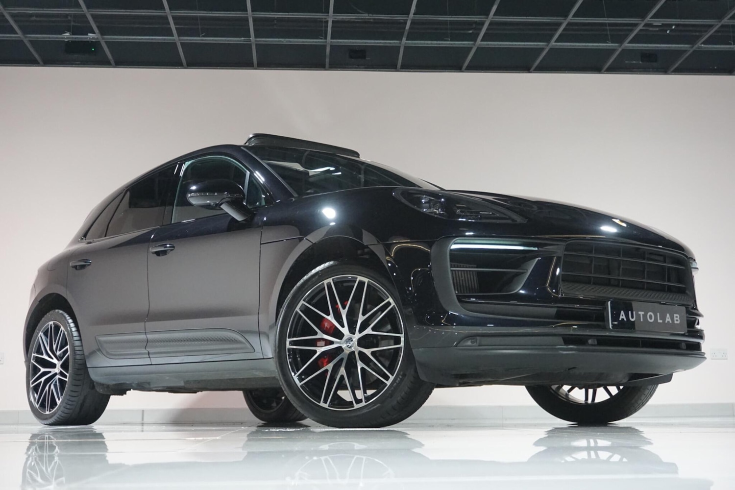 Used Porsche Macan 2023 for sale - 78006515: Photo 32