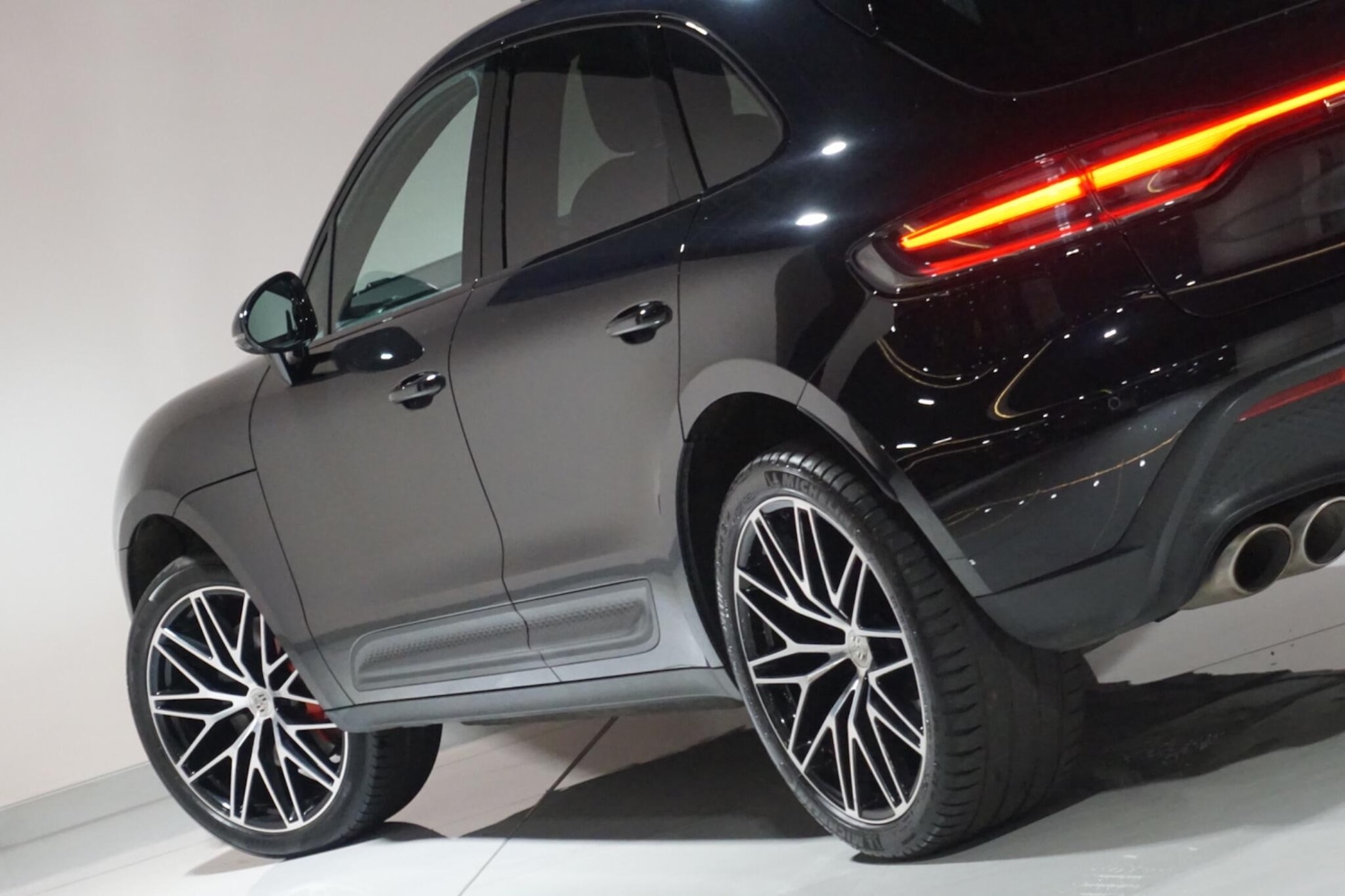 Used Porsche Macan 2023 for sale - 78006515: Photo 42