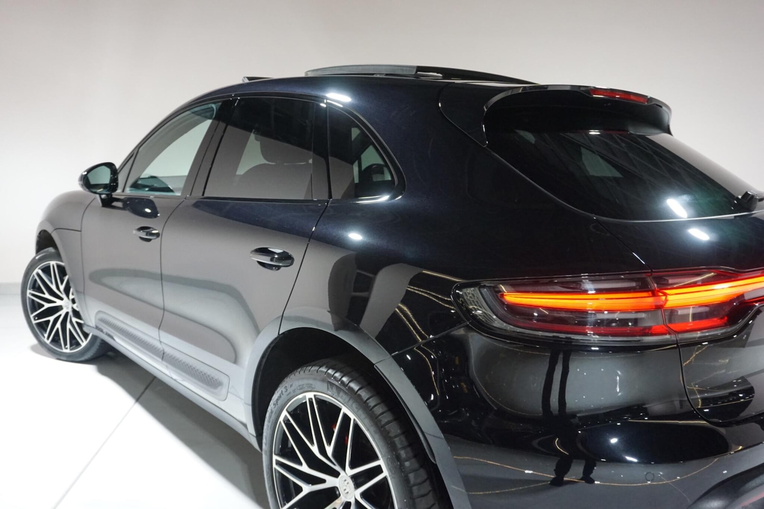 Used Porsche Macan 2023 for sale - 78006515: Photo 50