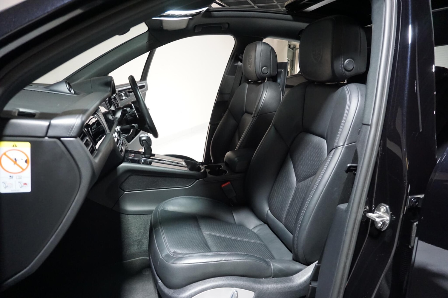 Used Porsche Macan 2023 for sale - 78006515: Photo 52