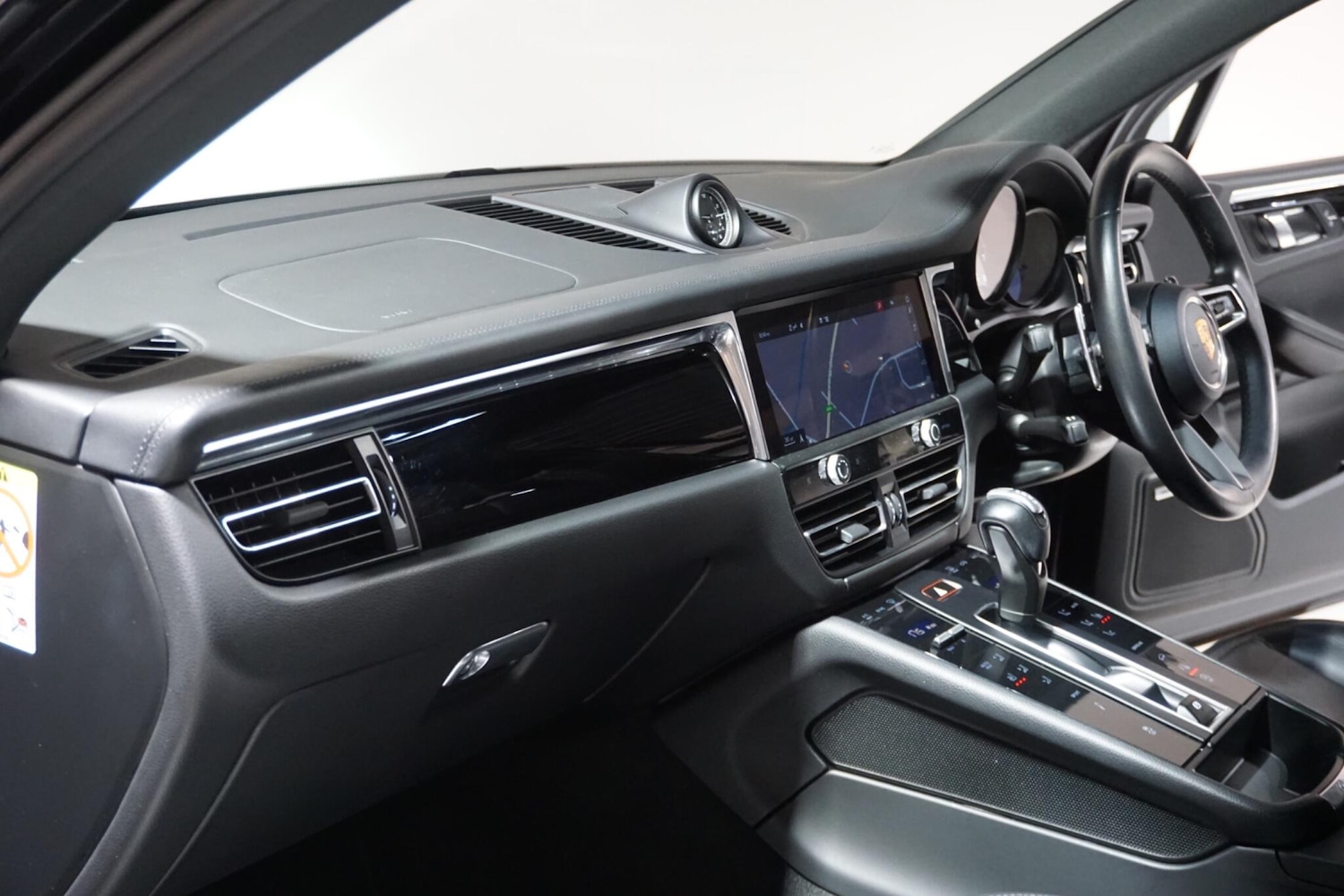 Used Porsche Macan 2023 for sale - 78006515: Photo 53