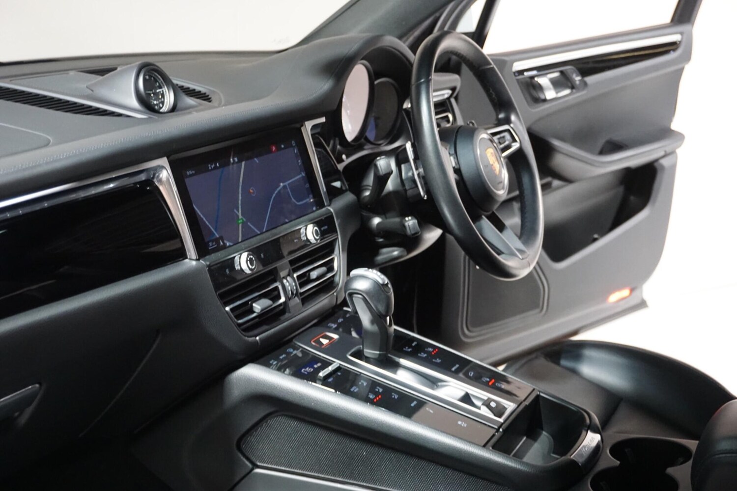 Used Porsche Macan 2023 for sale - 78006515: Photo 56