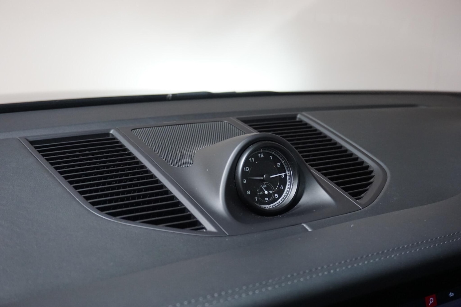 Used Porsche Macan 2023 for sale - 78006515: Photo 59