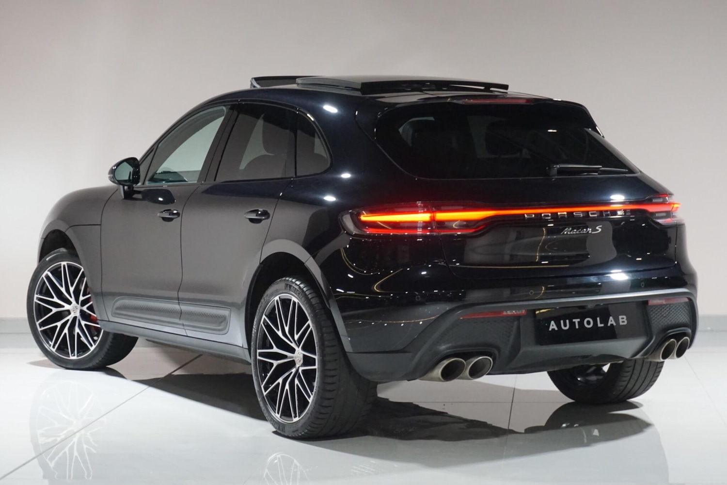 Used Porsche Macan 2023 for sale - 78006515: Photo 6