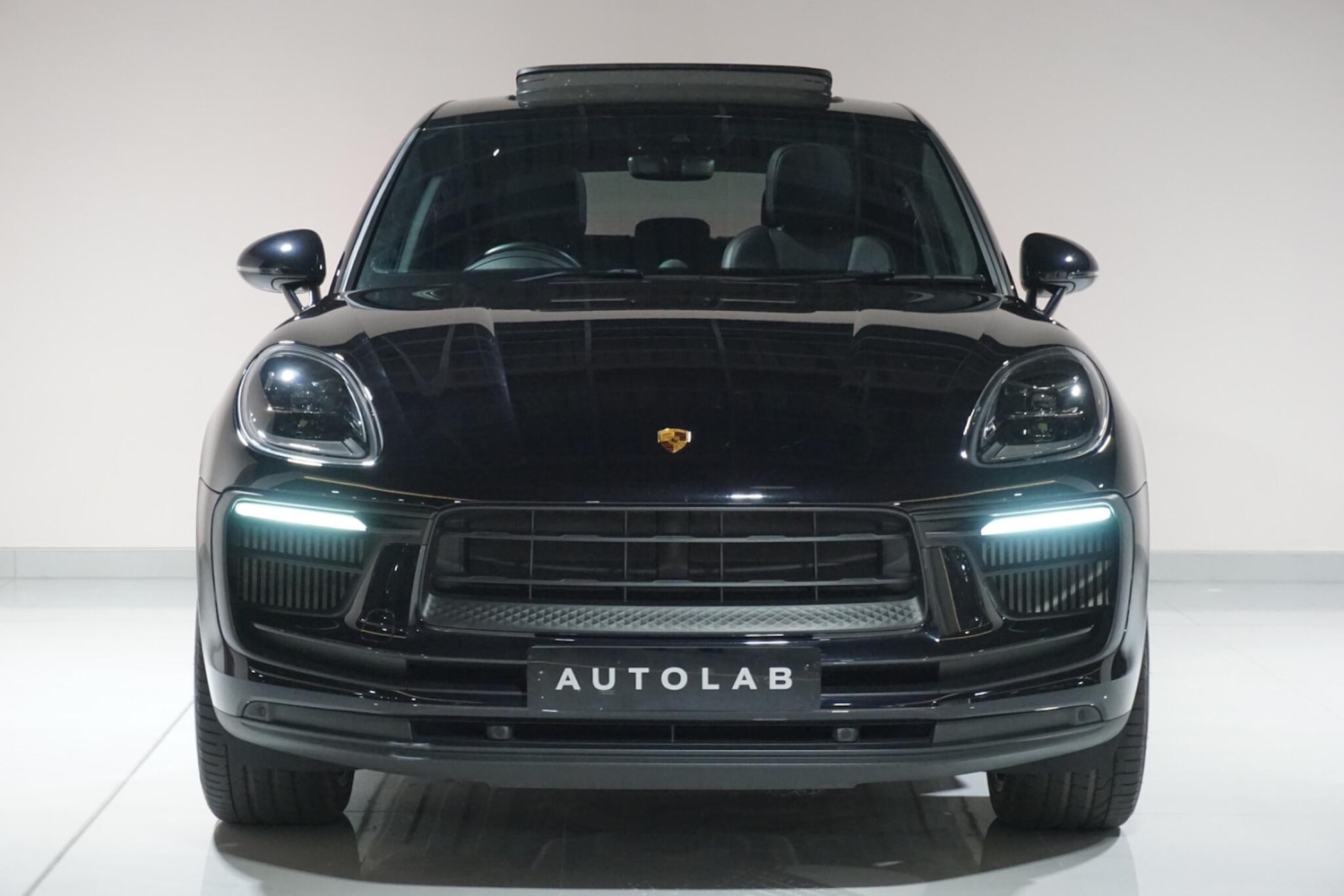 Used Porsche Macan 2023 for sale - 78006515: Photo 7