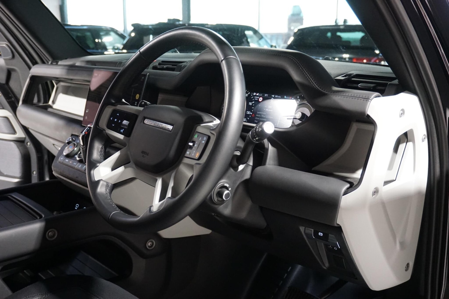 Used Land Rover Defender 2023 for sale - 77016449: Photo 14