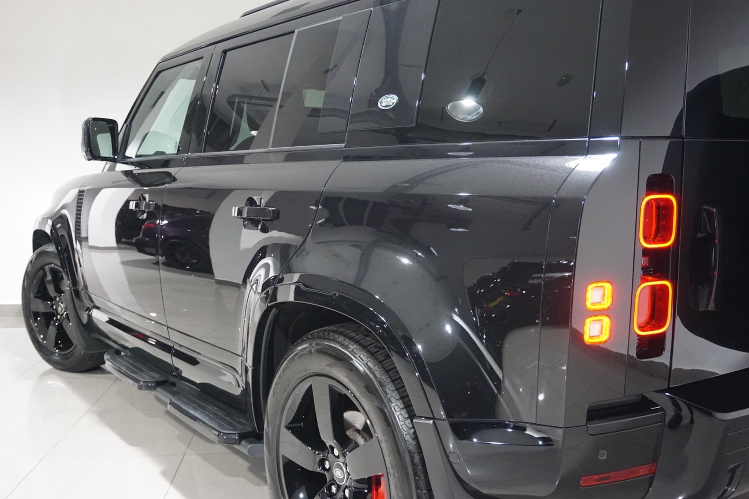 Used Land Rover Defender 2023 for sale - 77016449: Photo 50