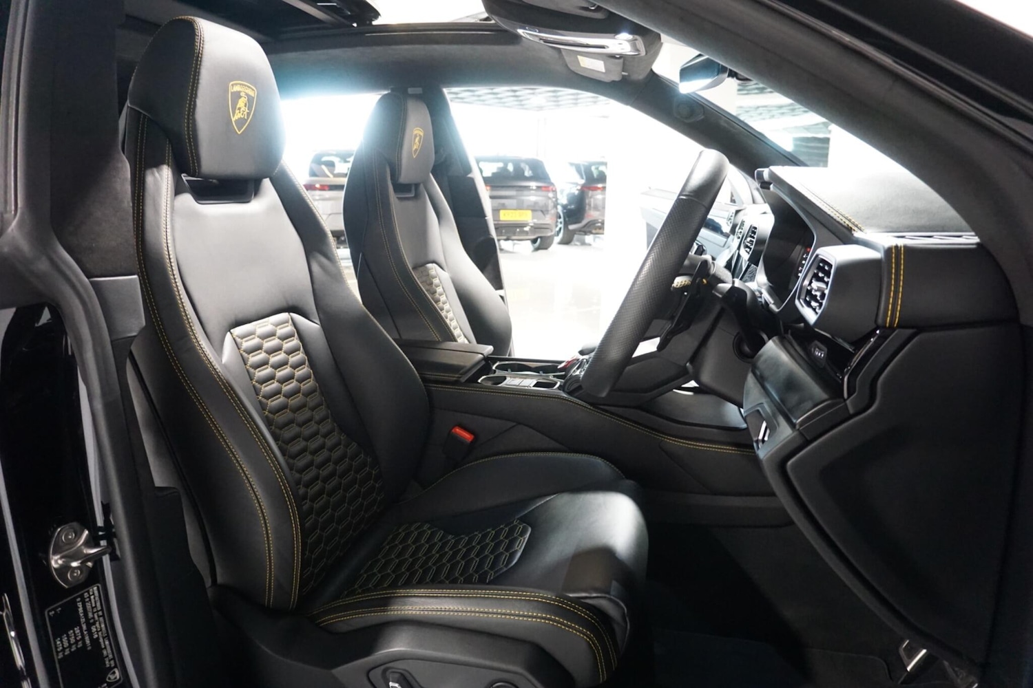 Used Lamborghini Urus 2022 for sale - 77957426: Photo 12