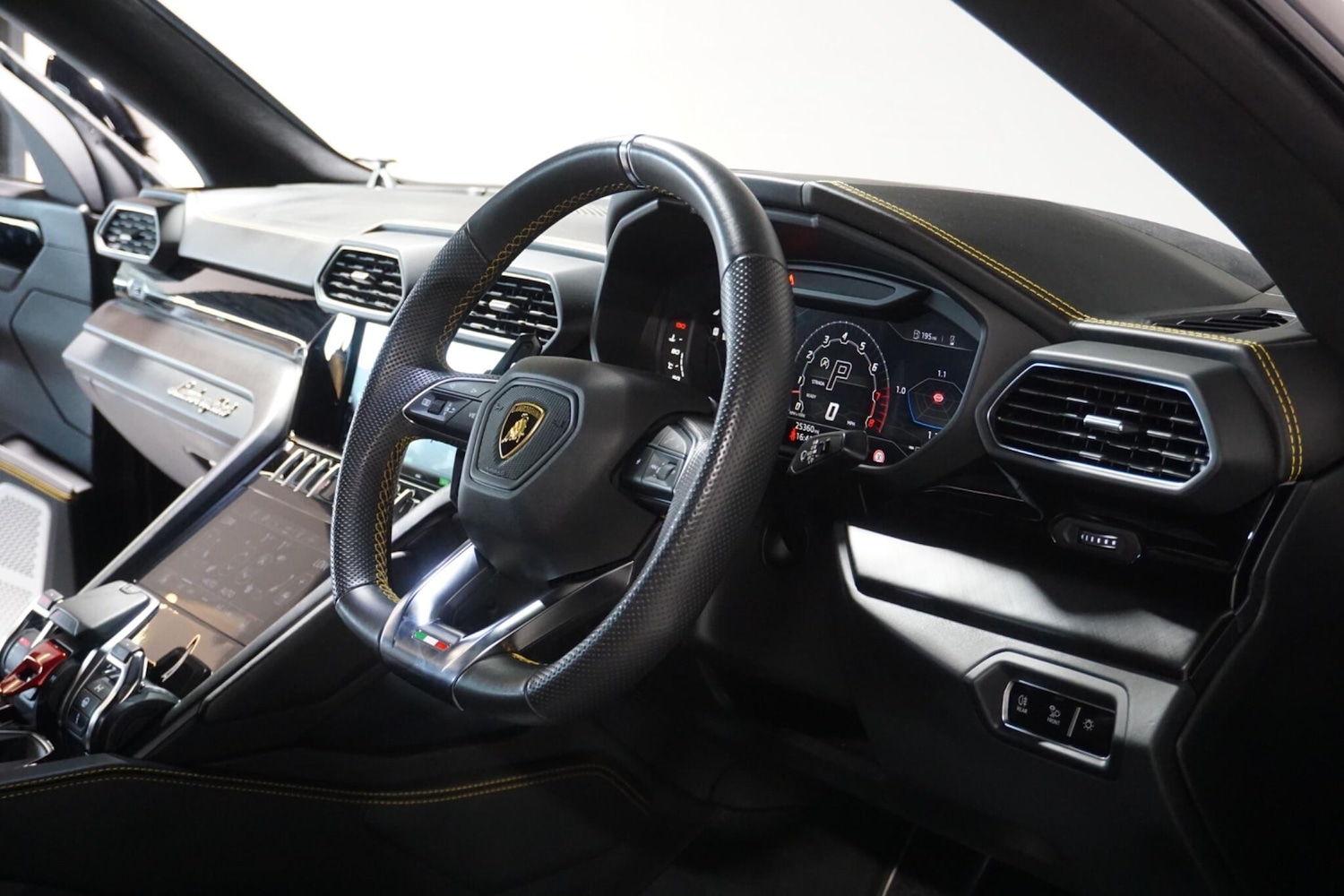 Used Lamborghini Urus 2022 for sale - 77957426: Photo 13