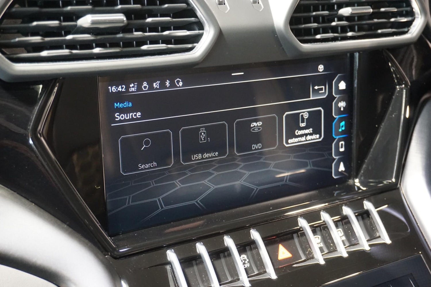 Used Lamborghini Urus 2022 for sale - 77957426: Photo 63