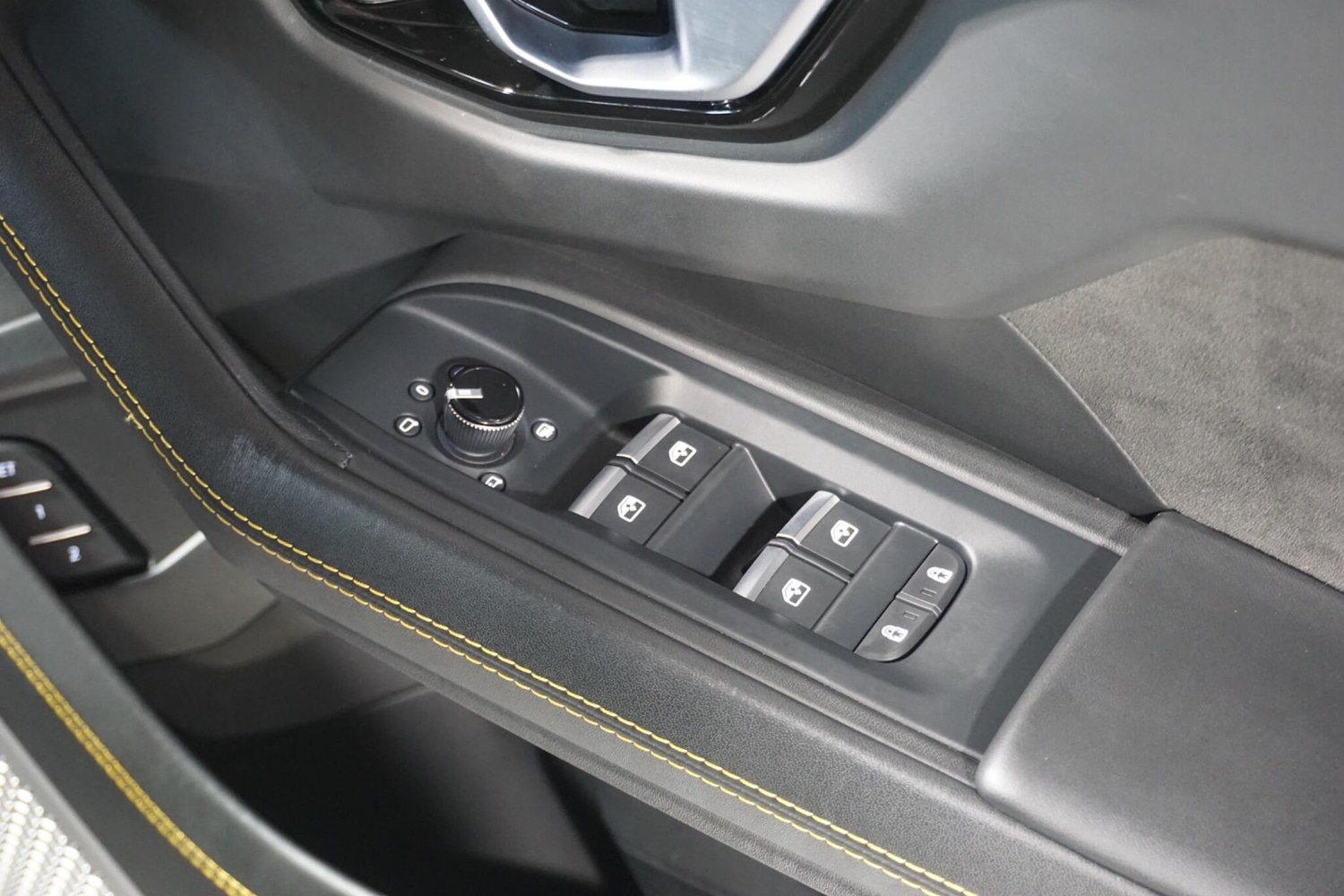 Used Lamborghini Urus 2022 for sale - 77957426: Photo 75