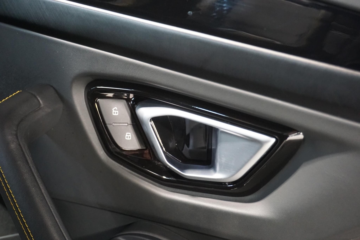 Used Lamborghini Urus 2022 for sale - 77957426: Photo 76