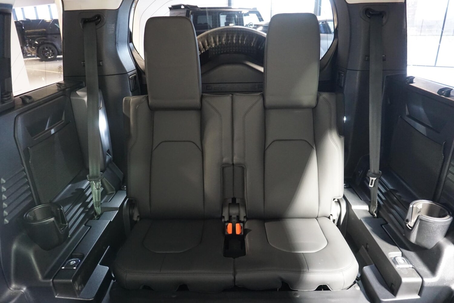 Used Land Rover Defender 110 for sale - 77670342: Photo 12