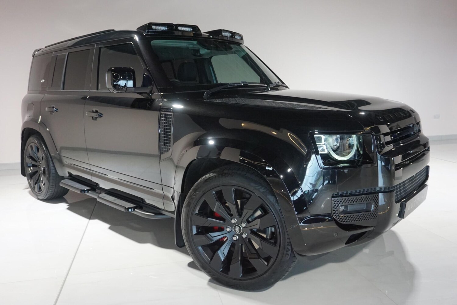 Used Land Rover Defender 110 for sale - 77670342: Photo 25