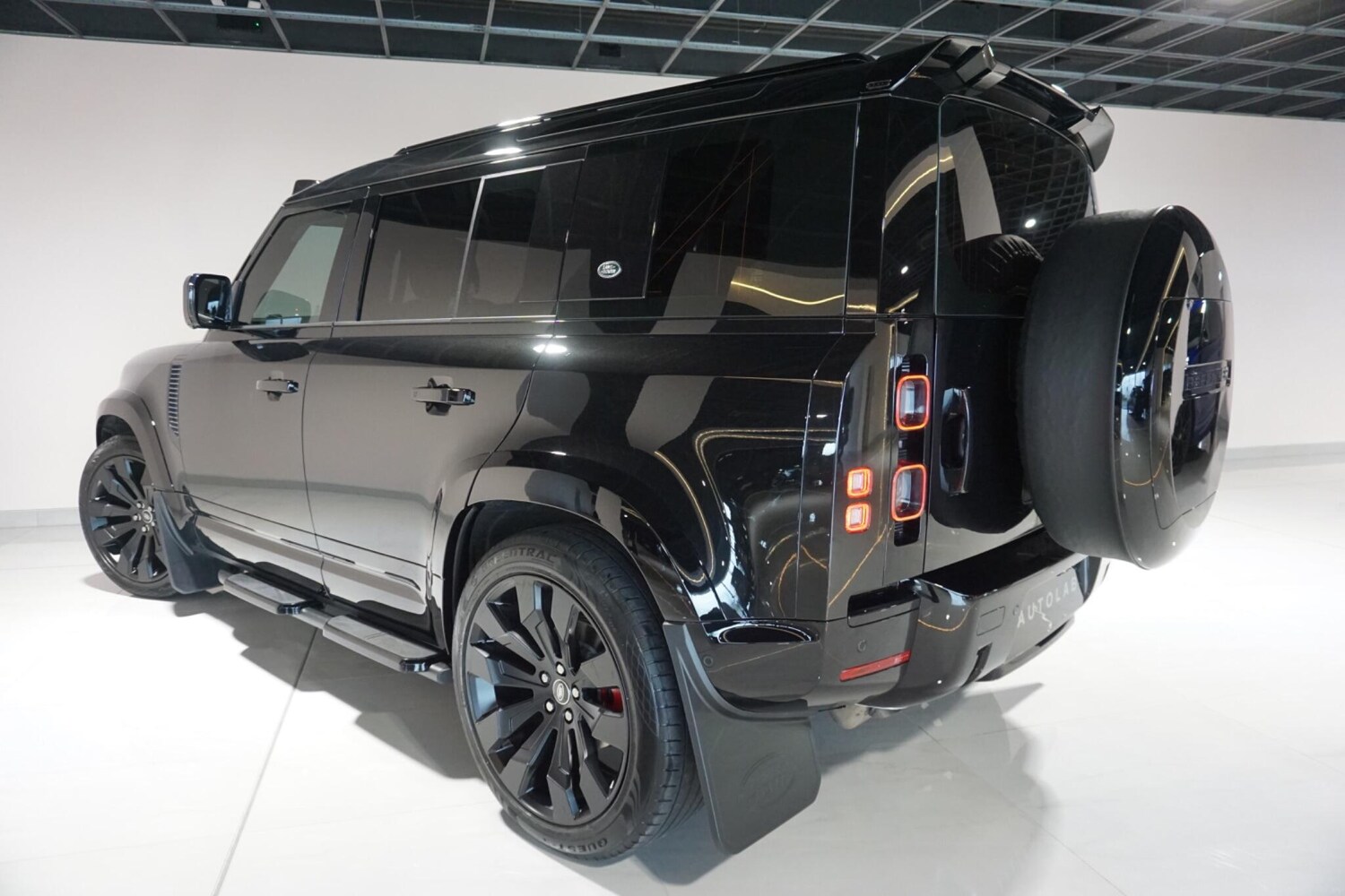 Used Land Rover Defender 110 for sale - 77670342: Photo 28