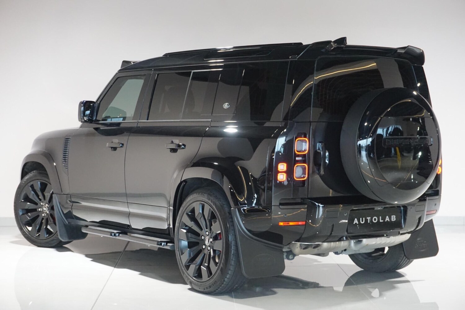 Used Land Rover Defender 110 for sale - 77670342: Photo 41