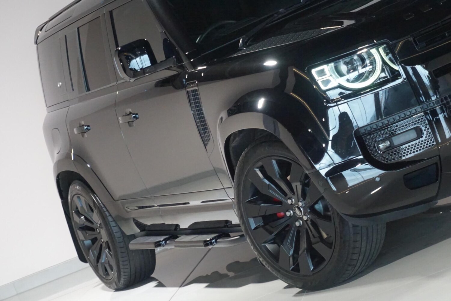 Used Land Rover Defender 110 for sale - 77670342: Photo 44