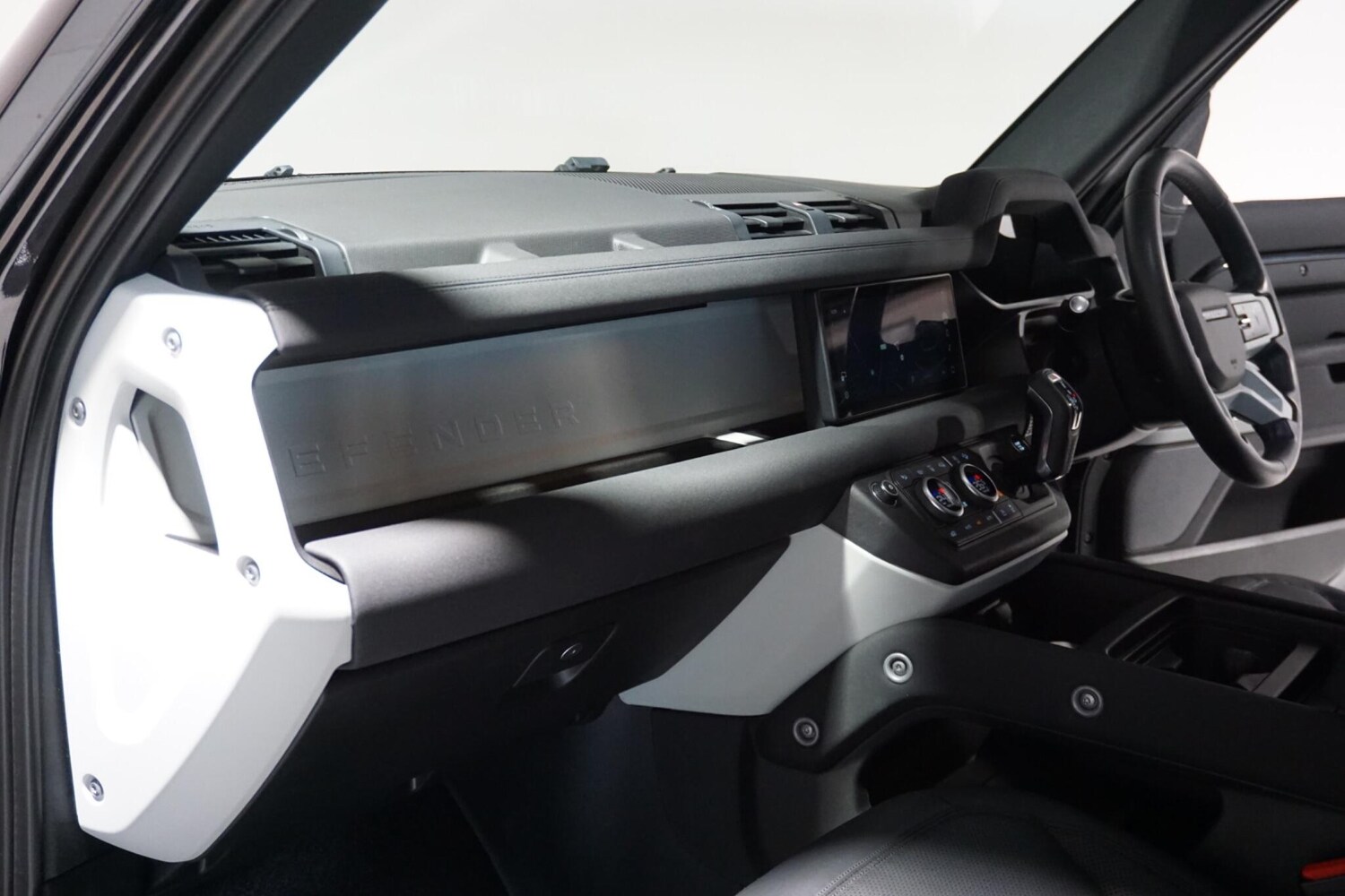 Used Land Rover Defender 110 for sale - 77670342: Photo 56