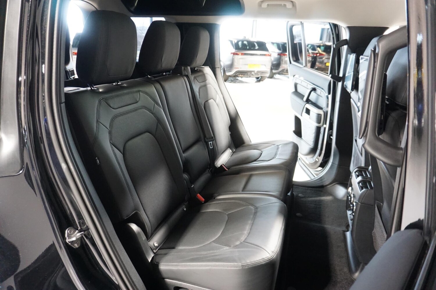 Used Land Rover Defender 110 for sale - 77670342: Photo 57