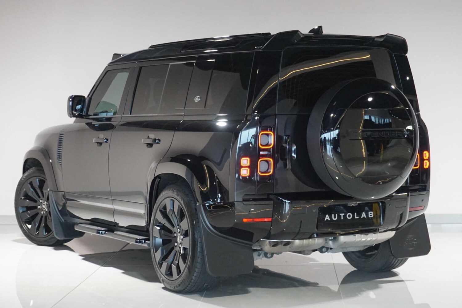 Used Land Rover Defender 110 for sale - 77670342: Photo 6